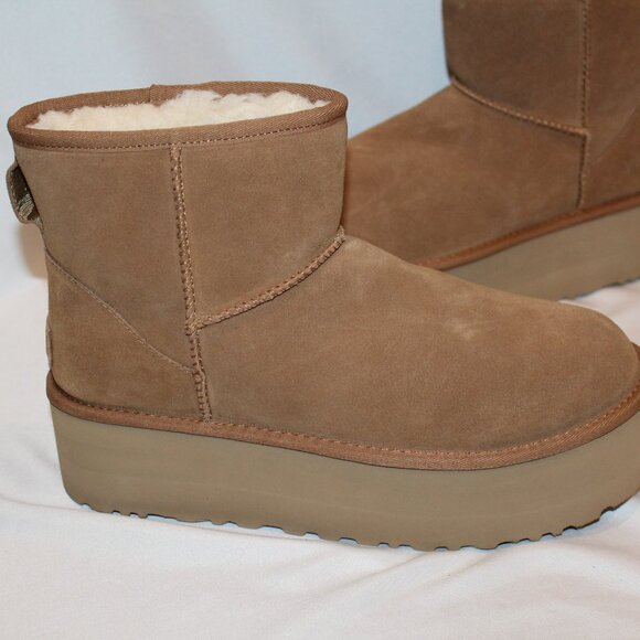 NIB UGG WOMEN'S MINI CHESTNUT PLATFORM SUEDE SHEARLING LINED ANKLE‎ BOOTS - Picture 3 of 8